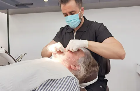Implantes dentales
